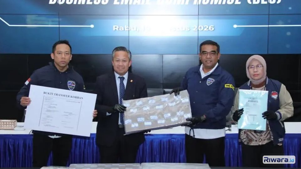 Bareskrim Polri bersama FBI dan PPATK merilis kasus Business Email Compromise yang baru diungkap